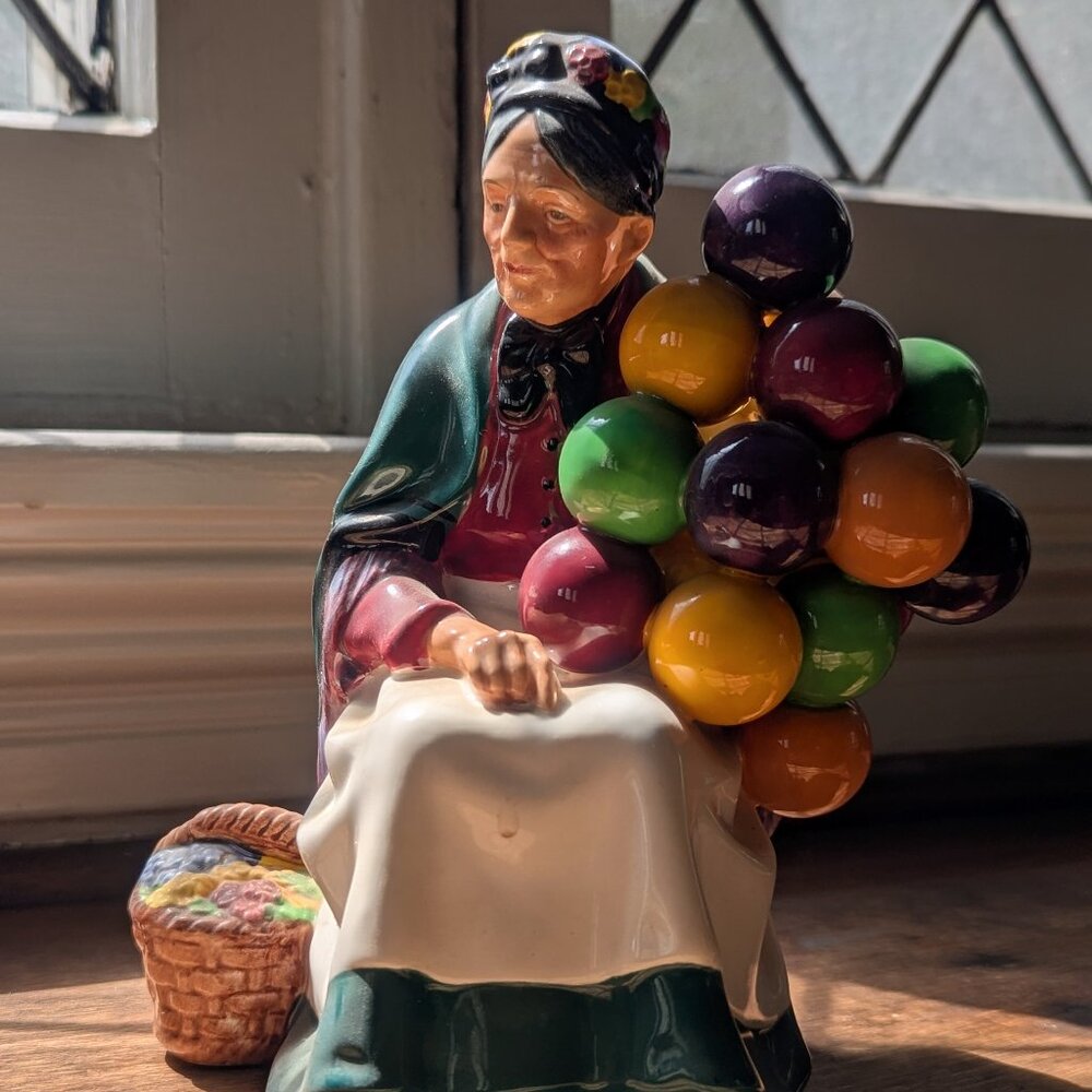 Royal Doulton Vintage Porcelain Figurine - The Old Balloon Seller, HN1315